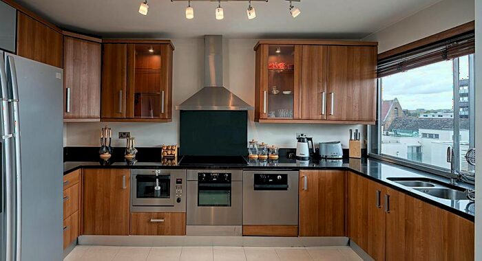 3 Bedroom Apartment To Rent In Loudoun Road, London, NW8