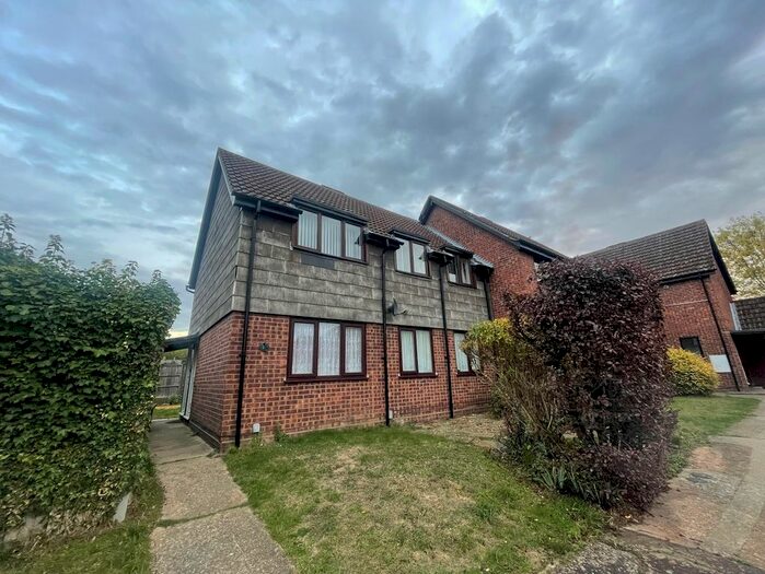 1 Bedroom Flat To Rent In Silcock Close, Colchester, CO4