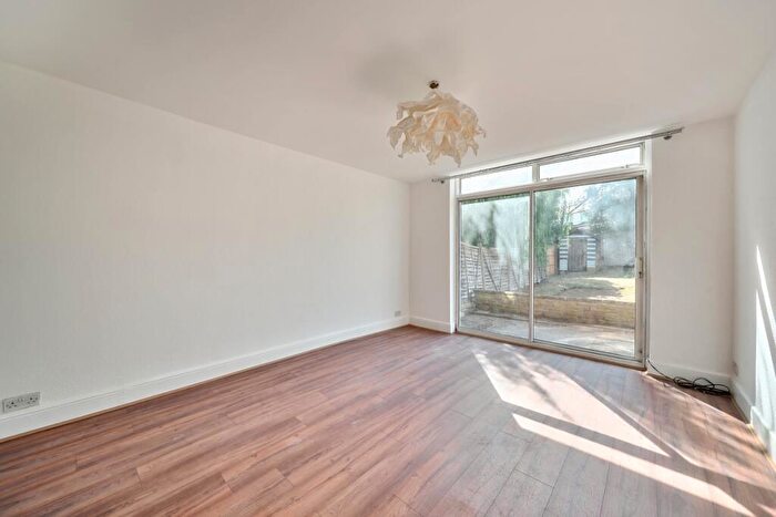 1 Bedroom Flat To Rent In Albert Road London, N22