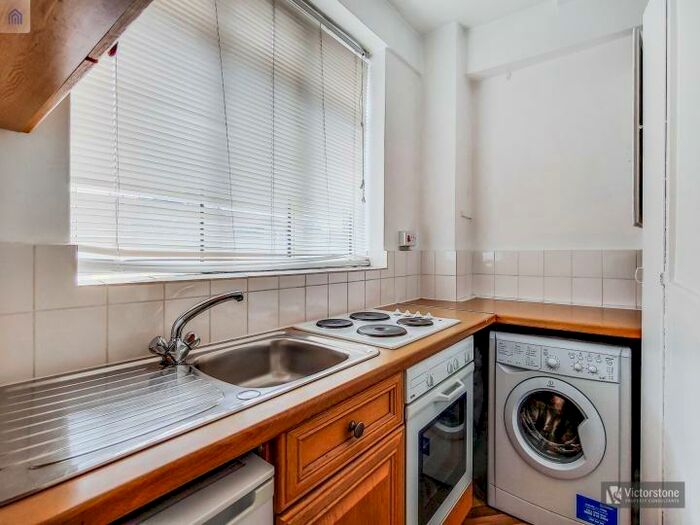 Studio To Rent In Warren Court, Euston Road, Fitzrovia, London, NW1
