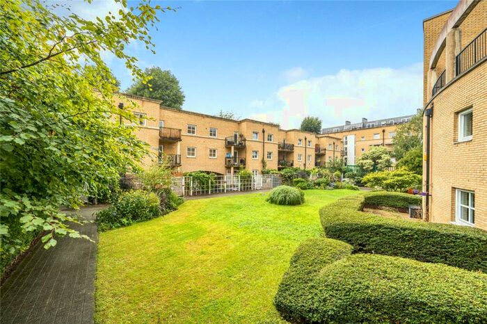 2 Bedroom Apartment To Rent In Princes Court, Surrey Docks, SE16