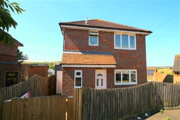 Detached House To Rent In Kenilworth Close, Brighton, BN2