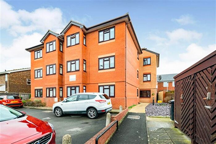 1 Bedroom Flat To Rent In Norfolk House, Gosport, PO12