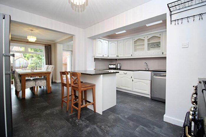 4 Bedroom Detached House For Sale In Old Bridge Close, Bursledon, SO31