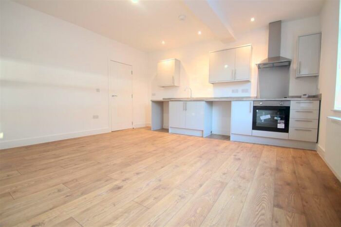 2 Bedroom Flat To Rent In Bristol Road South, Northfield, Birmingham, B31