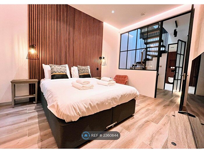 1 Bedroom Flat To Rent In Lexham Gardens Mews, London, W8