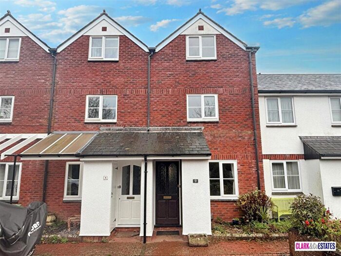 3 Bedroom Town House For Sale In Tappers Close, Topsham, EX3