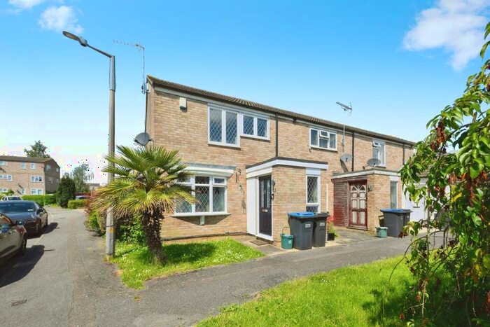 2 Bedroom End Of Terrace House For Sale In Peacocks, Harlow, CM19