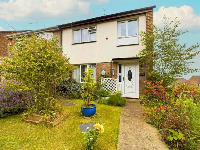3 Bedroom SemiDetached House For Sale In Oxengate, Arnold, Nottingham, NG5