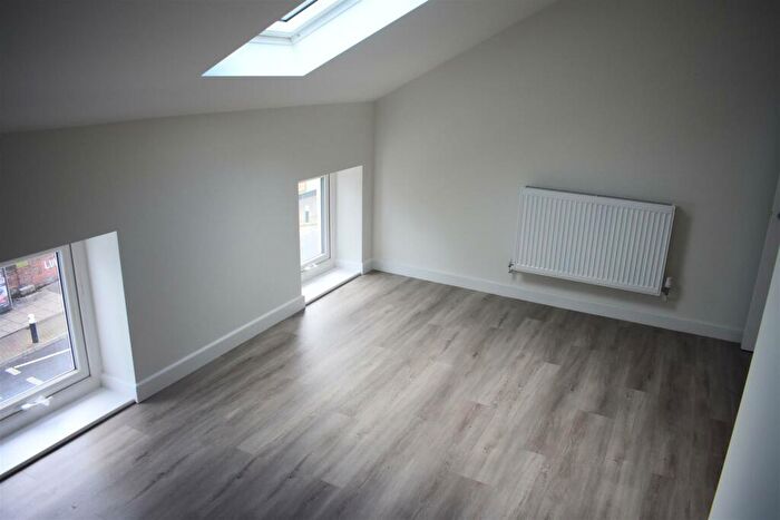 2 Bedroom Apartment To Rent In Albert Road, Southsea, Portsmouth, PO5
