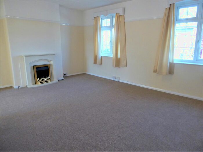 2 Bedroom Flat To Rent In St. Georges Place, York, YO24