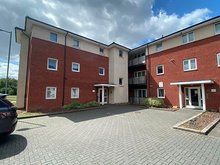 2 Bedroom Flat To Rent In Medici Close, Ilford, IG3