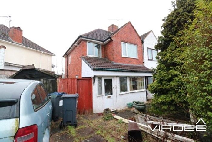 3 Bedroom Semi Detached House For Sale In Castleton Road, Great Barr, B42