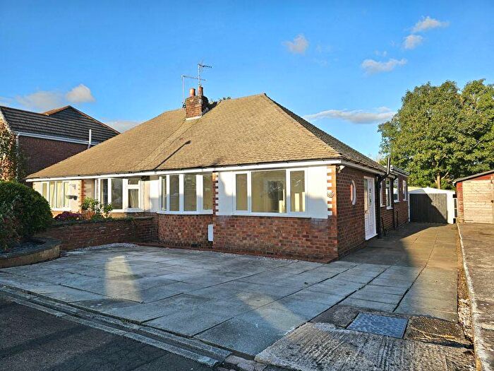 4 Bedroom Semi-Detached Bungalow For Sale In Merlecrest Drive, Tarleton, Preston, PR4