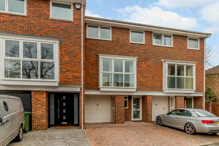 3 Bedroom Terraced House To Rent In Wynton Grove, Walton On Thames KT12