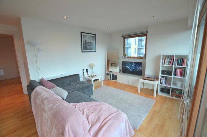 2 Bedroom Apartment To Rent In La Salle, Clarence Dock, LS10
