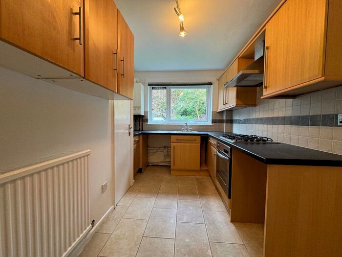 2 Bedroom Flat To Rent In Beaumont Court, Heaton, Bolton, BL1