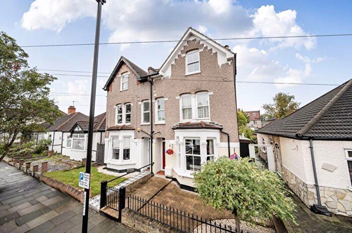 5 Bedroom Semi-Detached House For Sale In Merchland Road, New Eltham, SE9
