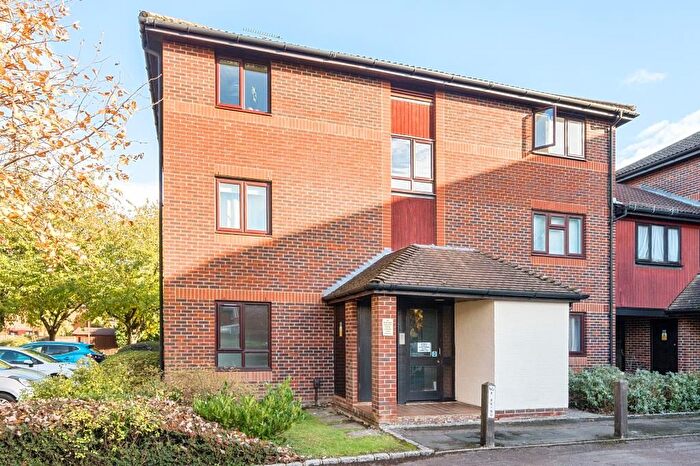 1 Bedroom Flat For Sale In Linacre Close, Didcot, Oxfordshire, OX11