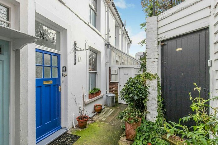 2 Bedroom Maisonette To Rent In Seaview Terrace East Street, Rye, East Sussex, TN31