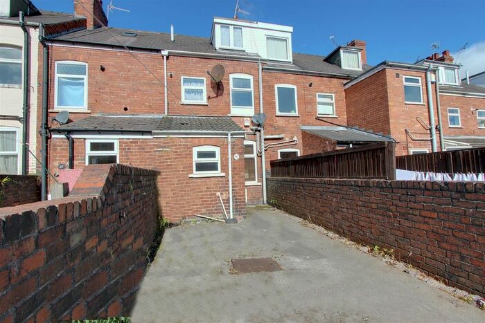 3 Bedroom Terraced House To Rent In Prospect Terrace, Brockwell, Chesterfield, Derbyshire, S40