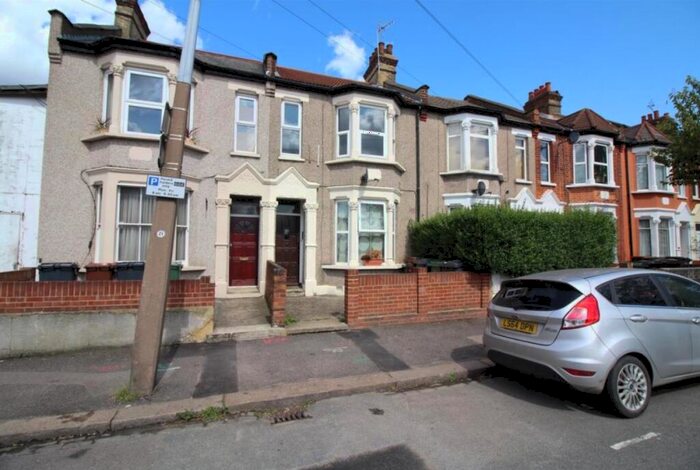 2 Bedroom Apartment To Rent In Norlington Road, Leyton, E10