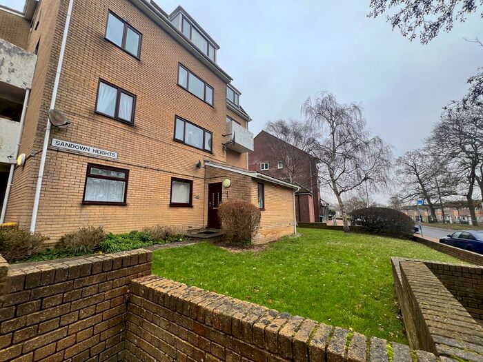 3 Bedroom Flat To Rent In Frogmore, Fareham, PO14