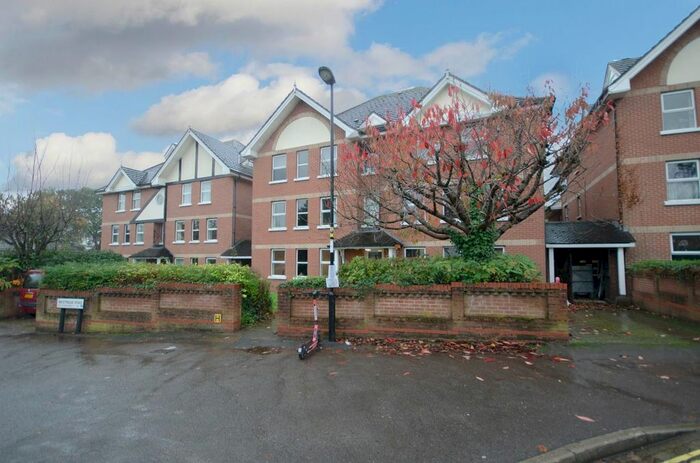 1 Bedroom Flat To Rent In Westridge Road, Portswood, Southampton, SO17