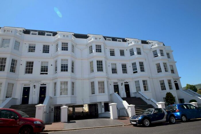 2 Bedroom Flat To Rent In Grand Mansions, Silverdale Road, Eastbourne, BN20
