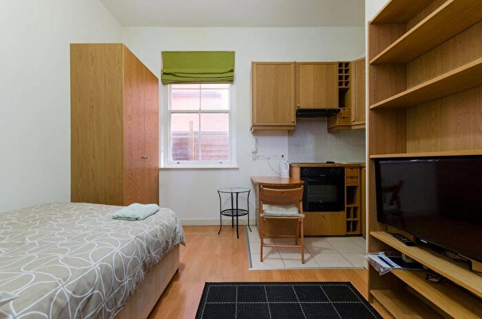 Studio To Rent In Finchley Road, Hampstead, London, NW3