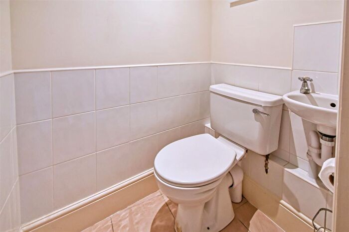 3 Bedroom Property To Rent In Moss Street, York, YO23