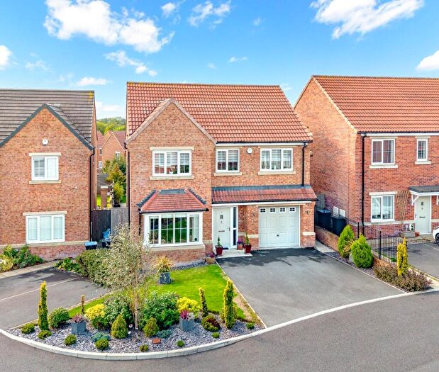 4 Bedroom Detached House For Sale In Whitebeam Grove, Harrogate, HG3