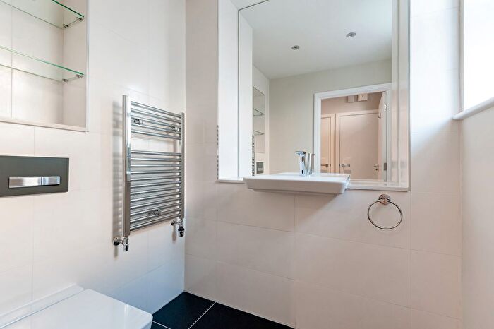 5 Bedroom Terraced House For Sale In Emerald Square, London, SW15