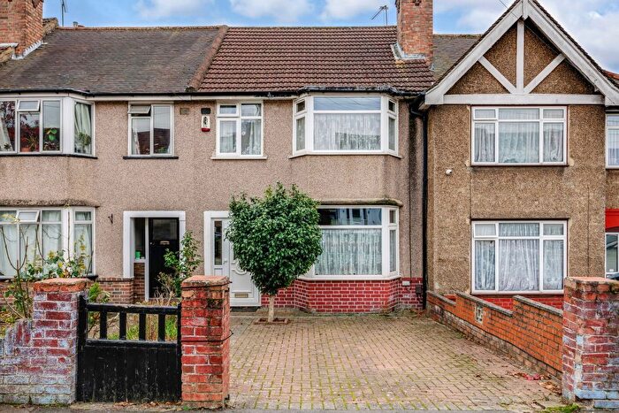3 Bedroom Terraced House For Sale In Bourne View, Greenford, UB6