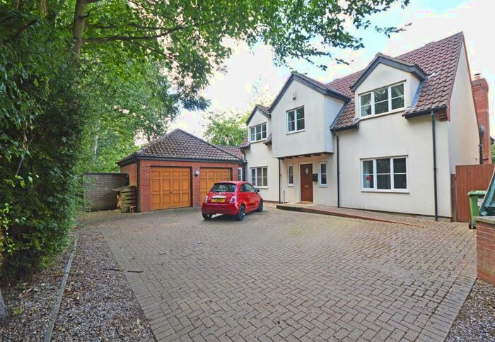 4 Bedroom Detached House To Rent In Barn Grove, Stilton, Peterborough, PE7