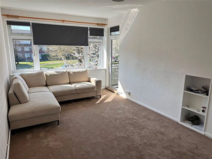 1 Bedroom Flat To Rent In Trowbridge Road, Romford, RM3