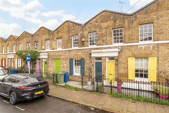 3 Bedroom Terraced House For Sale In Pages Walk, London Bridge, SE1