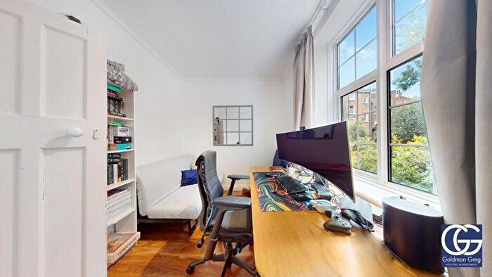 2 Bedroom Apartment To Rent In Claremont Close, London, N1