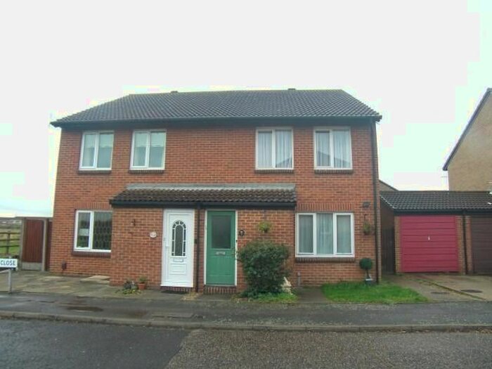 1 Bedroom Maisonette To Rent In Kirton Close, RM12