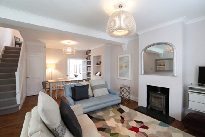 2 Bedroom Terraced House To Rent In Dalby Road, Wandsworth, SW18