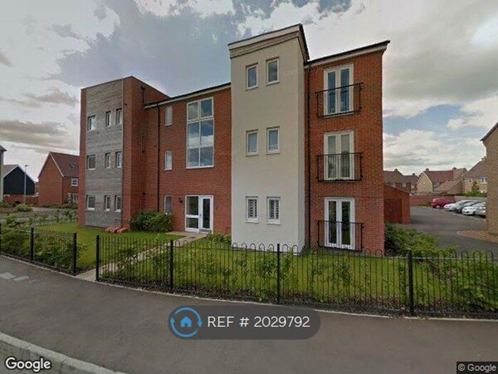 2 Bedroom Flat To Rent In Rutherford Way, Biggleswade, SG18