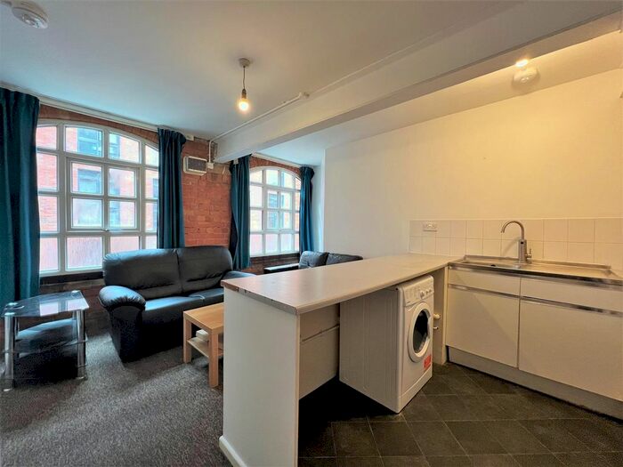 5 Bedroom Flat To Rent In York Street, Leicester, LE1