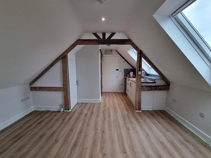 Flat To Rent In West St Helens Street, Abingdon, OX14