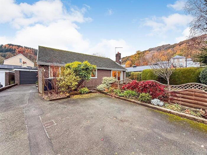 3 Bedroom Detached Bungalow For Sale In New Road, Glyn Ceiriog, LL20