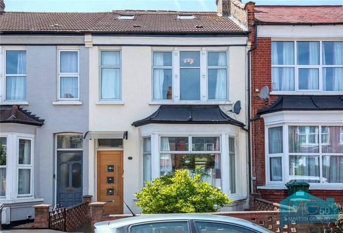 4 Bedroom Terraced House To Rent In Clifton Road, Finchley Central, N3