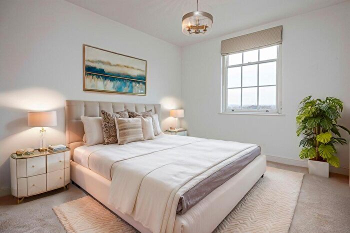 2 Bedroom Semi-Detached House To Rent In Park Terrace, Nottingham, NG1