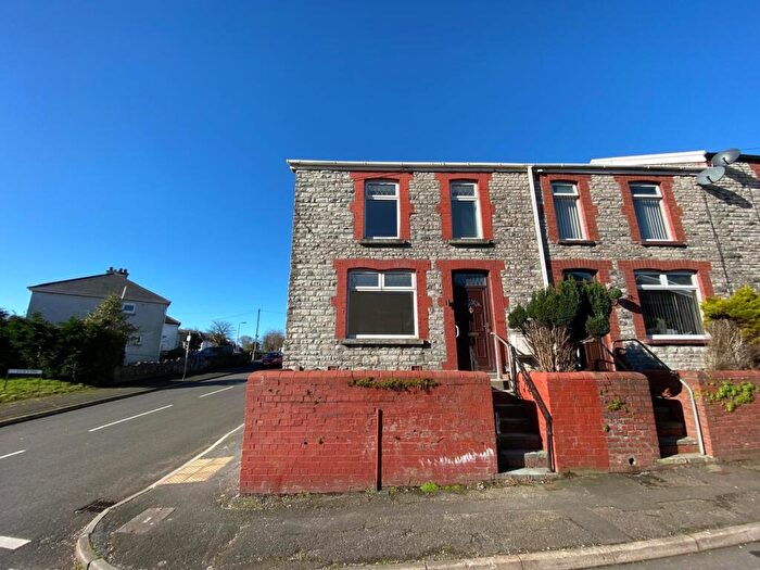 3 Bedroom End Of Terrace House To Rent In Elm Road, Neath, Neath Port Talbot., SA11