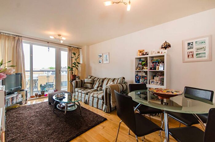 2 Bedroom Flat To Rent In Tarves Way, Greenwich, London, SE10