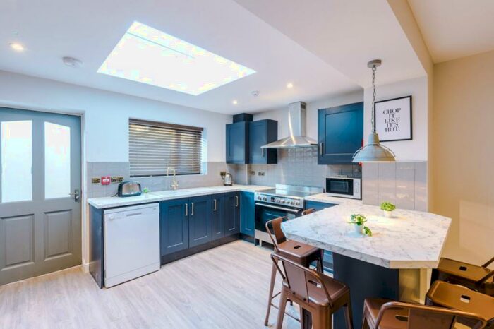 6 Bedroom Property To Rent In West Road, Lancaster, LA1