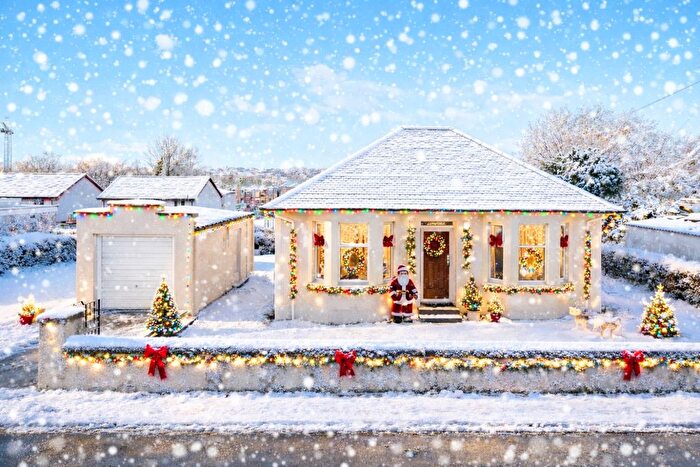 3 Bedroom Detached Bungalow For Sale In Ladybank, Stoneyholm Road, Kilbirnie, KA25